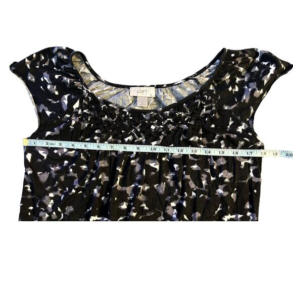 LOFT Black Gray Short Sleeve Scoop Neck Top Womens Size S - Picture 8 of 10